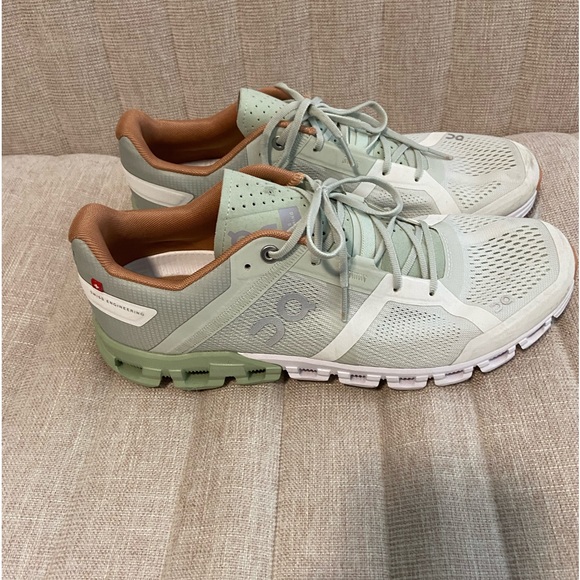 On Running Shoes - ON Women’s Running Shoe 9.5